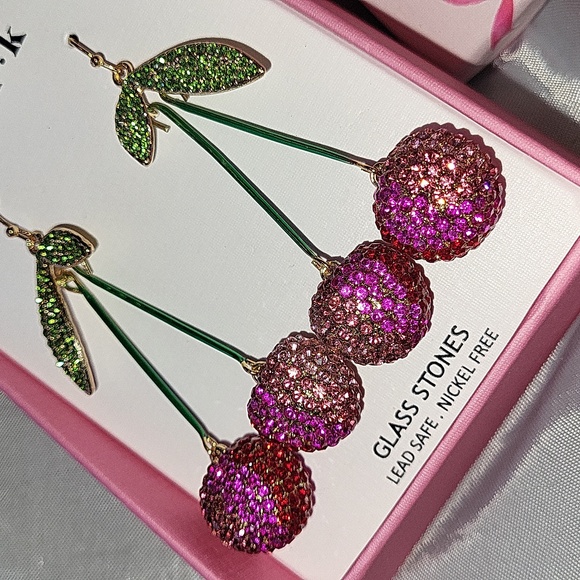 Cherry 🍒 gem dangle earrings BNIB - Picture 2 of 2
